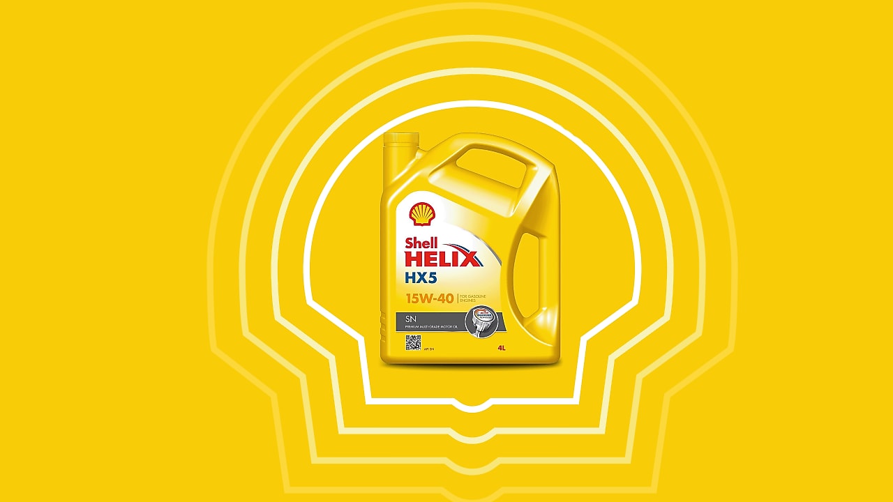 Huile moteur multigrade Shell Helix HX5 SN 15W-40 pour des moteurs propres et performants