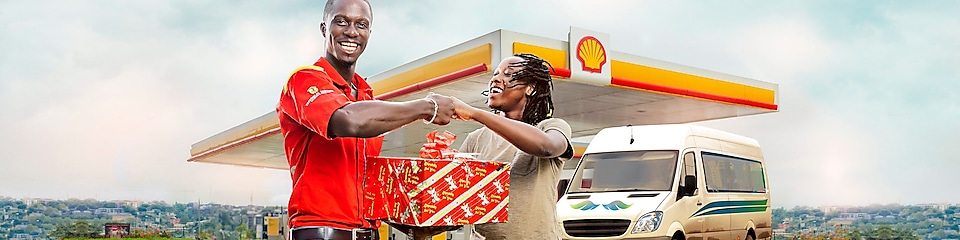 CDI Shell Customer Champion rewarding customer with a gift