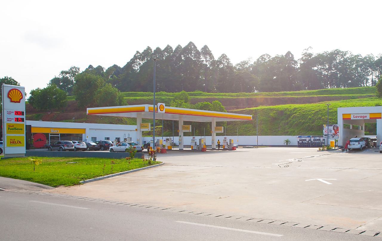 Trouvez la station-service la plus proche